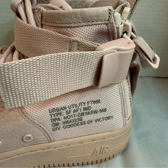 Nike SF Air Force 1 Mid Boys Size 5Y Pale Pink - Picture 5 of 16